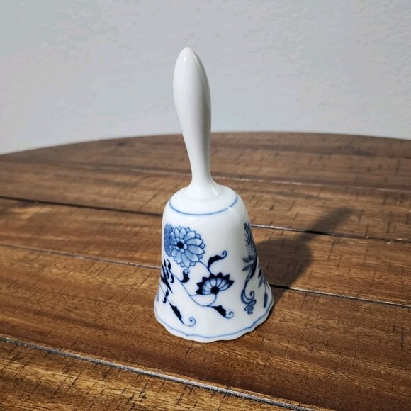 Vintage Blue Danube Japan Porcelain Dinner Bell Blue and White Floral Design - Picture 1 of 9